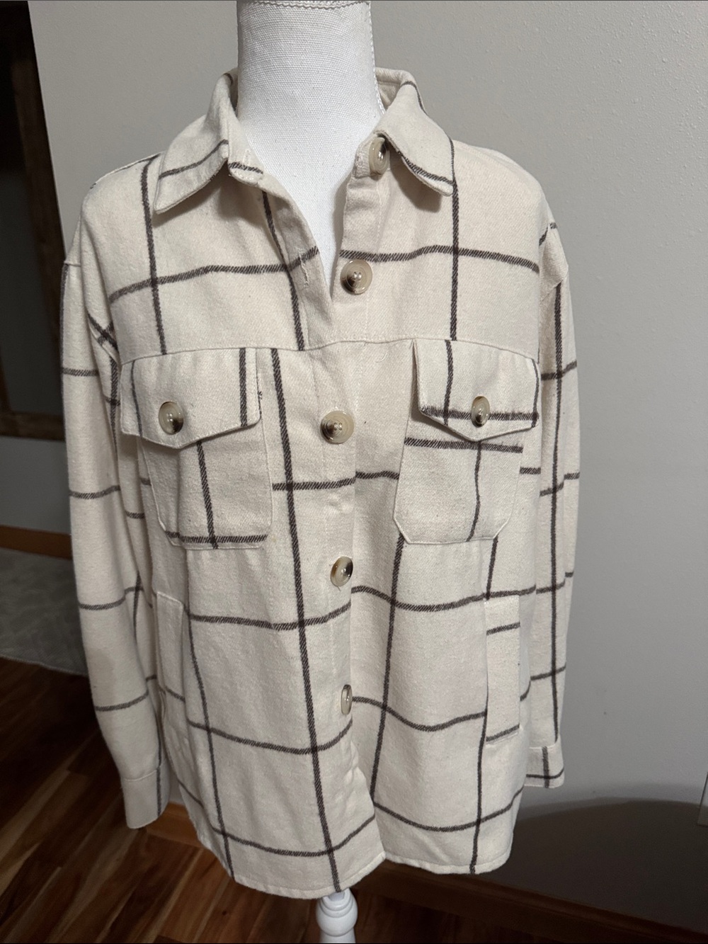 New Kendall & Kylie Cream Windowpane Utility Jacket - Large